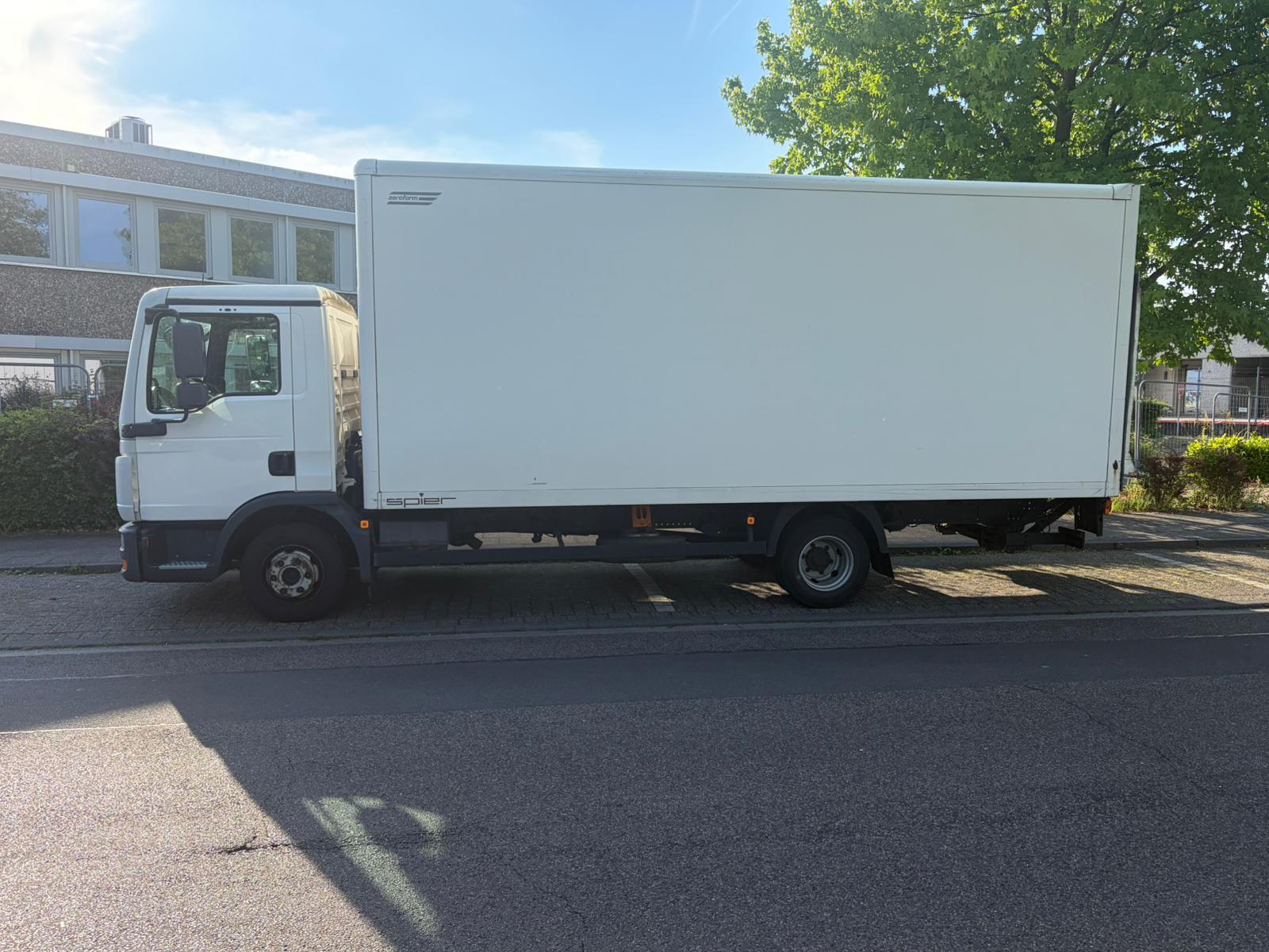 7,5 Tonnen LKW mieten in Köln – MAN / Mercedes Atego